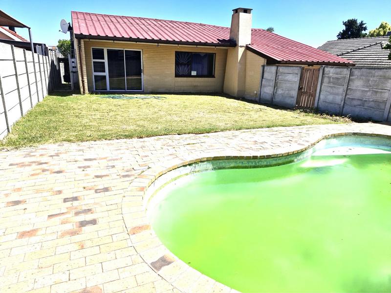 5 Bedroom Property for Sale in Parow North Western Cape